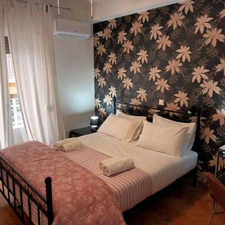 Stunning Apartment In The Heart Of Atene Esterno foto