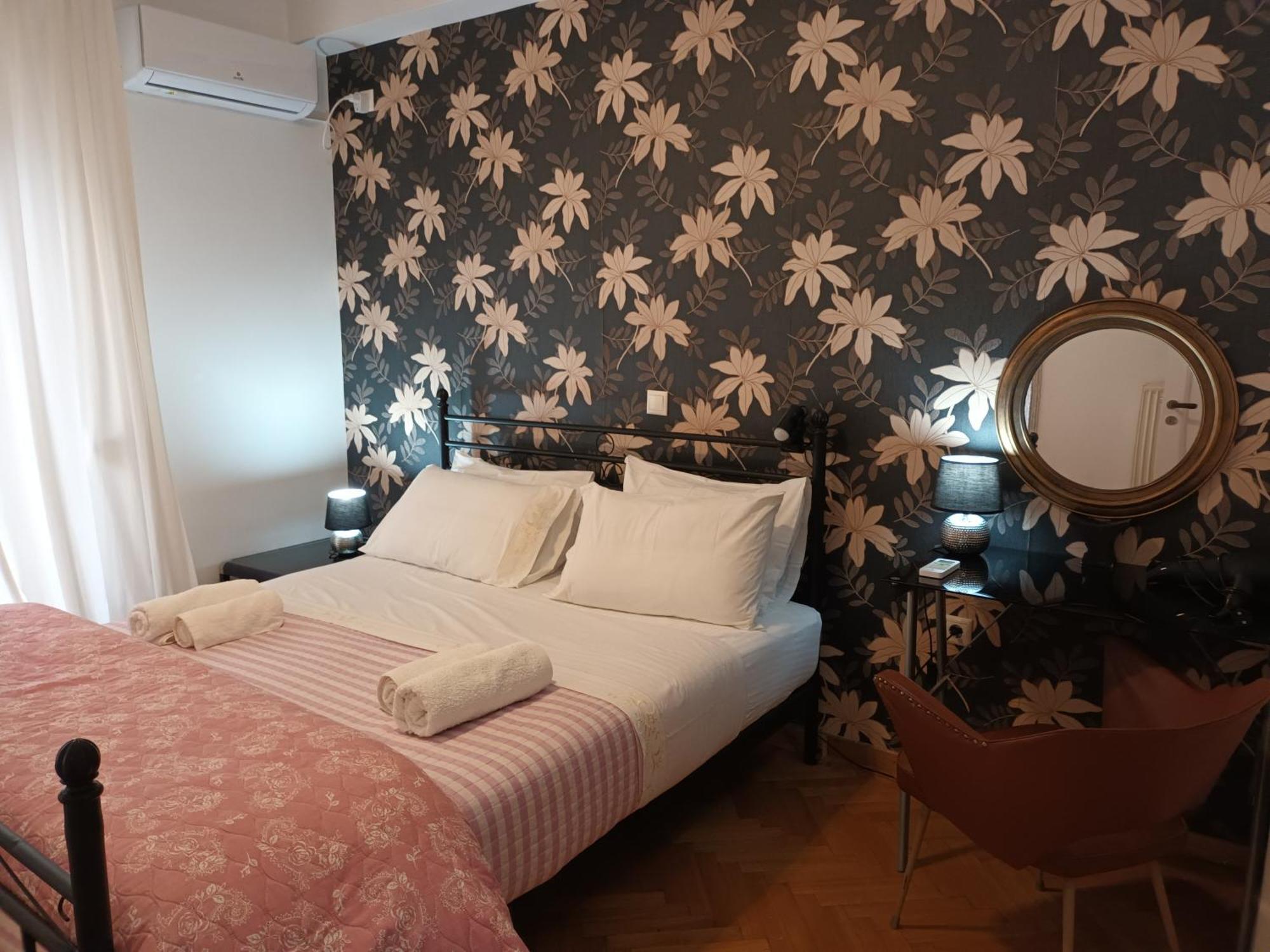 Stunning Apartment In The Heart Of Atene Esterno foto