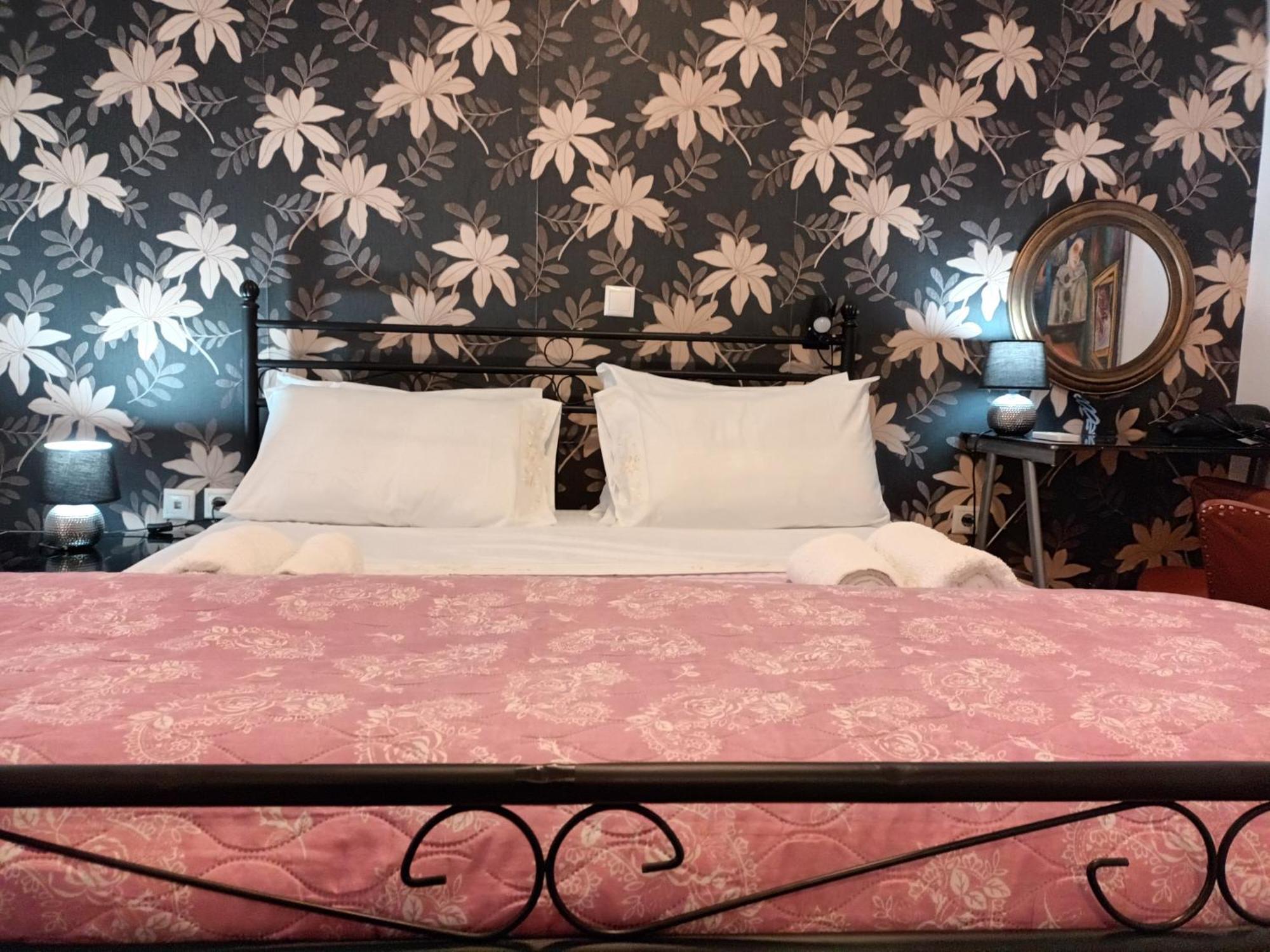 Stunning Apartment In The Heart Of Atene Esterno foto
