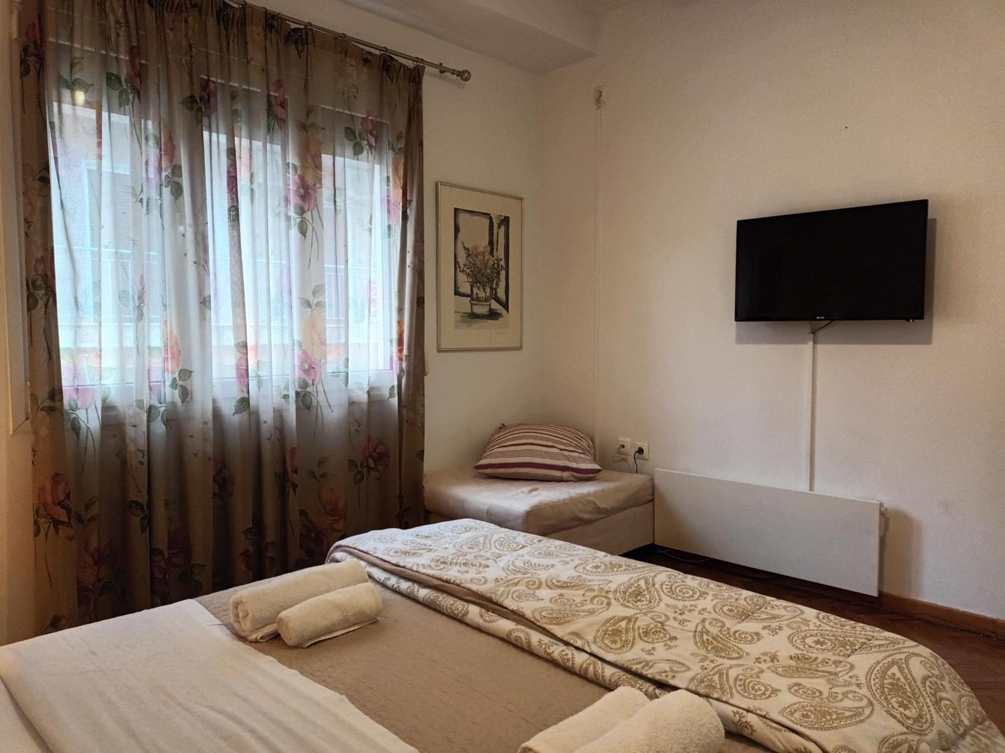Stunning Apartment In The Heart Of Atene Esterno foto