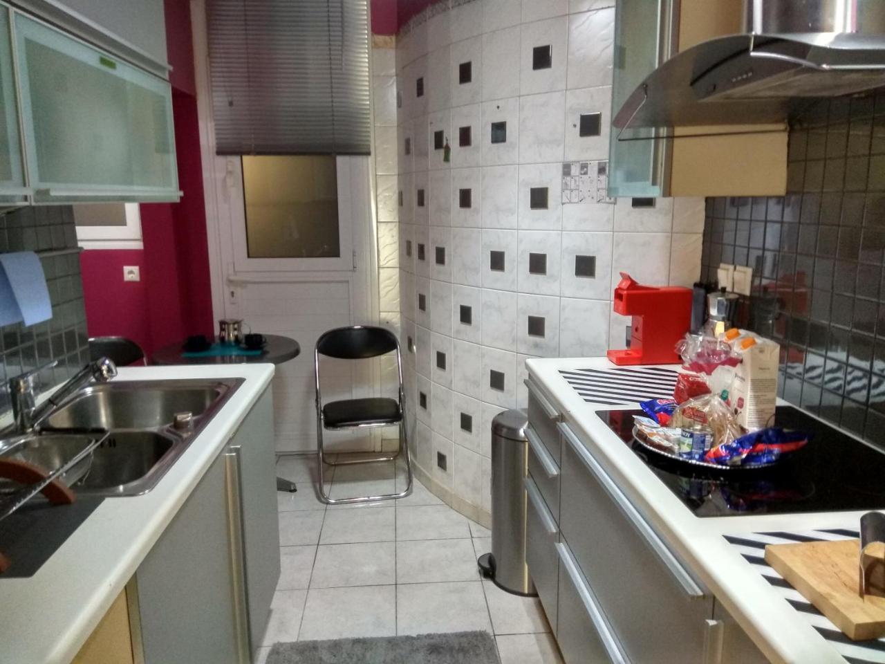 Stunning Apartment In The Heart Of Atene Esterno foto