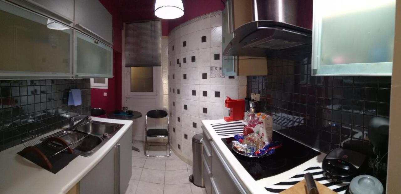 Stunning Apartment In The Heart Of Atene Esterno foto